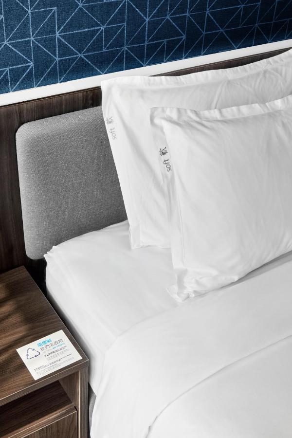 Holiday Inn Express Kaohsiung Love River By Ihg מראה חיצוני תמונה