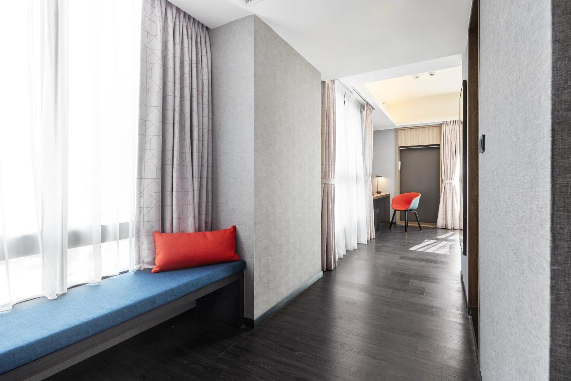 Holiday Inn Express Kaohsiung Love River, An Ihg Hotel מראה חיצוני תמונה