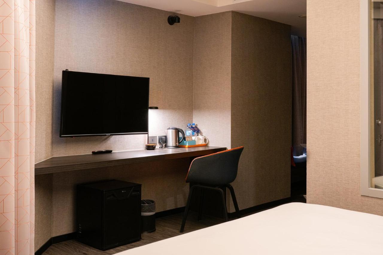 Holiday Inn Express Kaohsiung Love River By Ihg מראה חיצוני תמונה