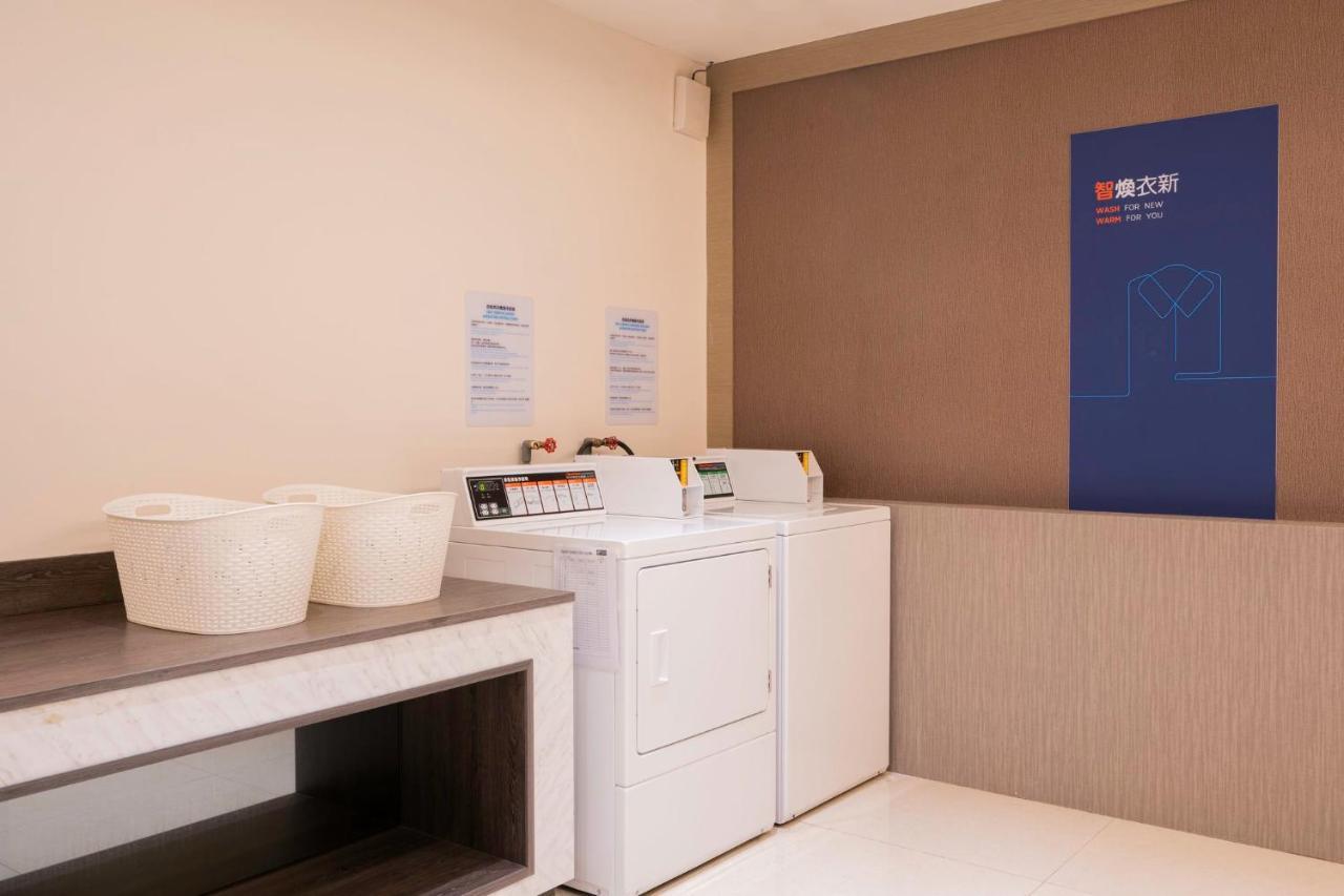 Holiday Inn Express Kaohsiung Love River By Ihg מראה חיצוני תמונה