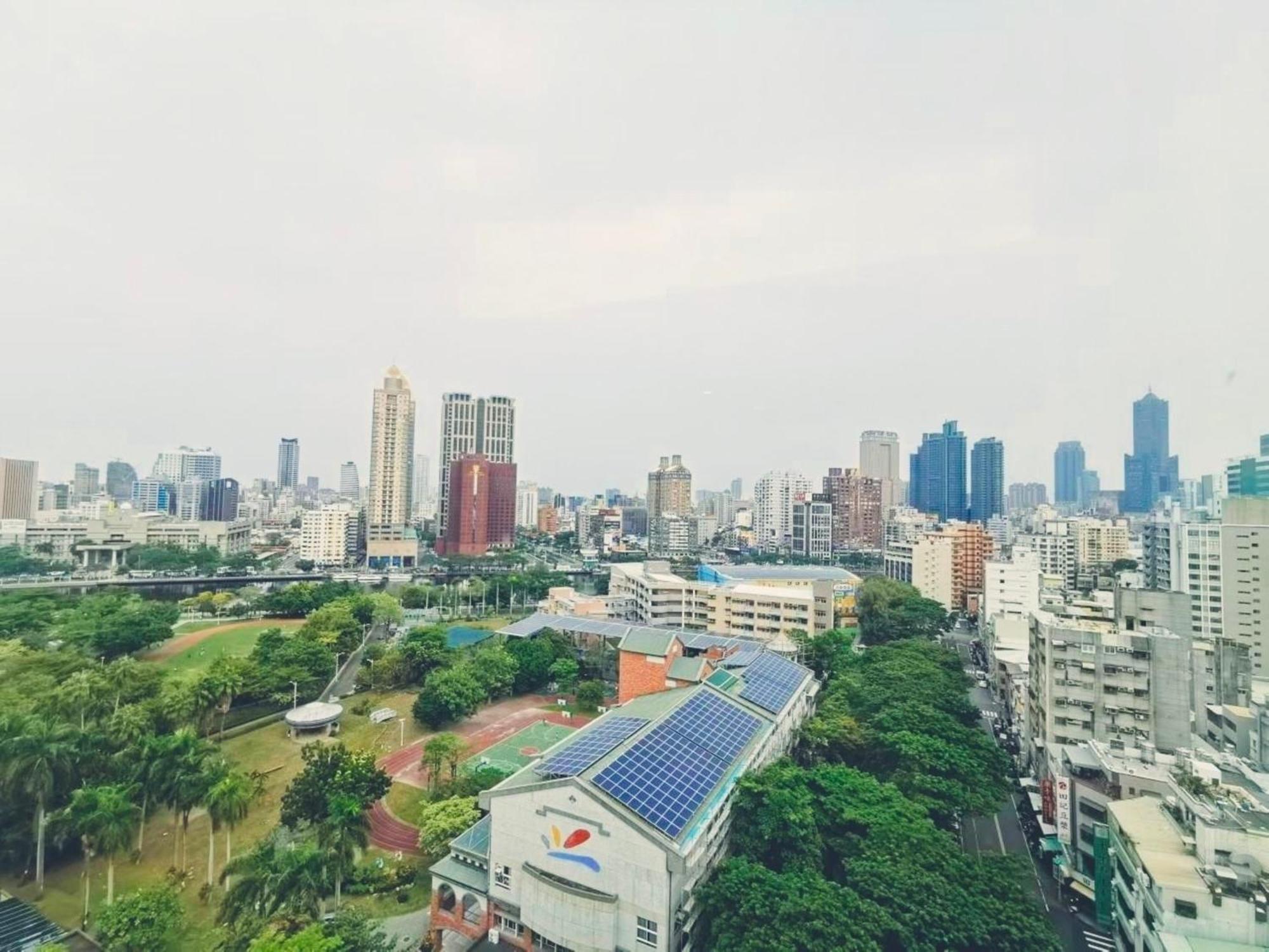 Holiday Inn Express Kaohsiung Love River By Ihg מראה חיצוני תמונה