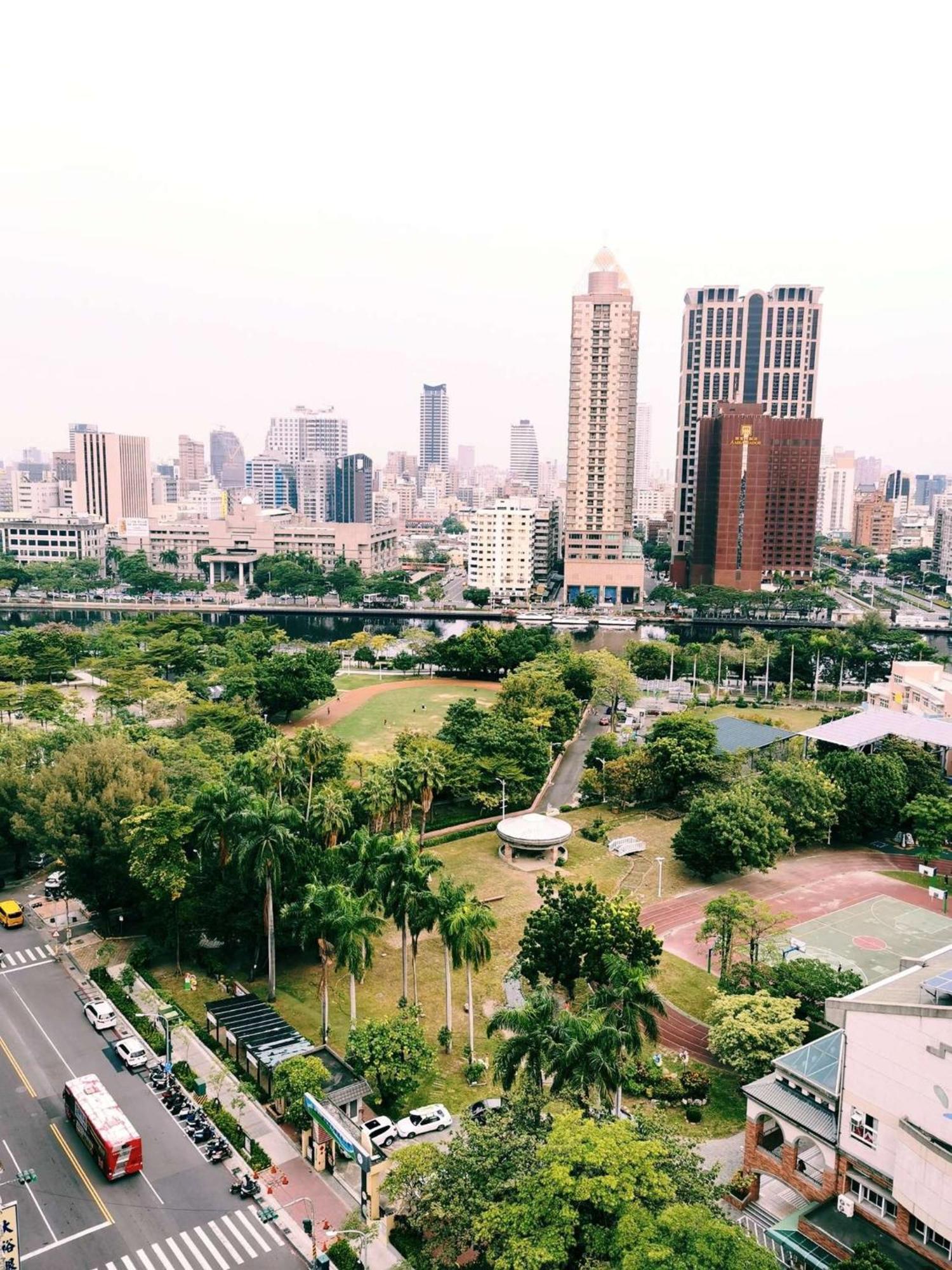 Holiday Inn Express Kaohsiung Love River By Ihg מראה חיצוני תמונה