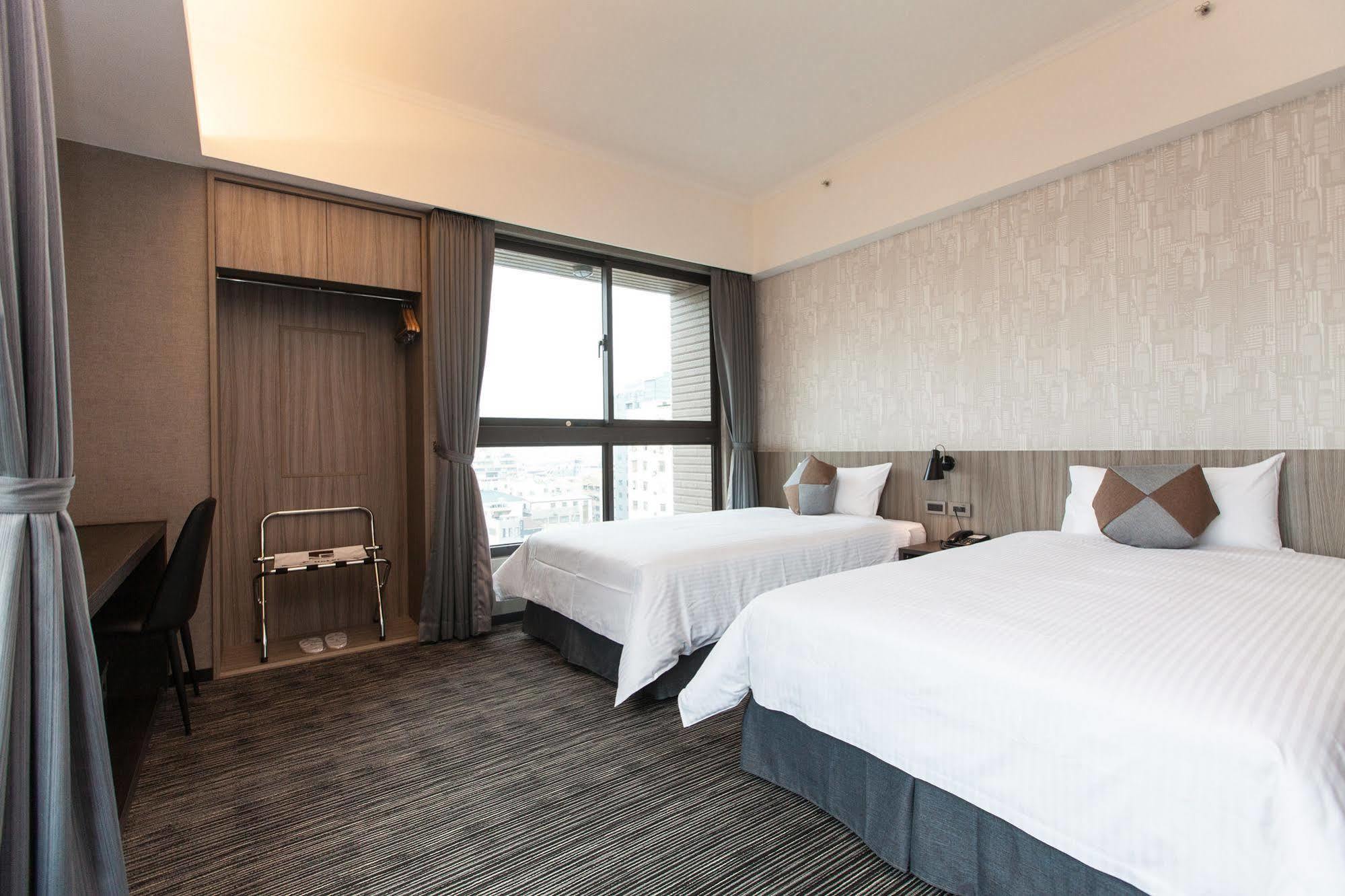 Holiday Inn Express Kaohsiung Love River By Ihg מראה חיצוני תמונה