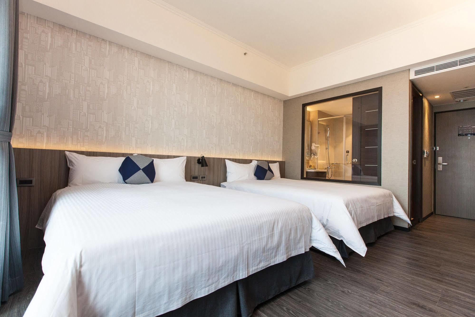 Holiday Inn Express Kaohsiung Love River By Ihg מראה חיצוני תמונה